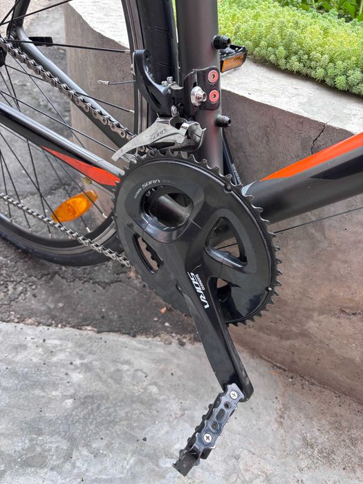 Продам шоссейный велосипед Giant Contend 1