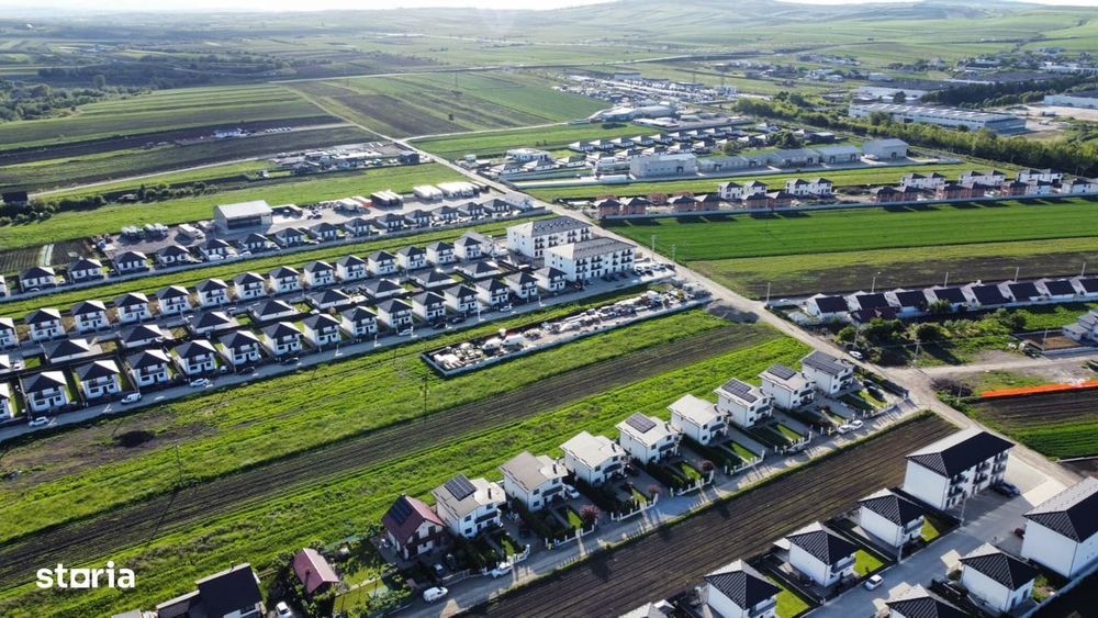 Teren 1.100 mp intravilan 2 deschideri, toate utilitățile, ideal casă