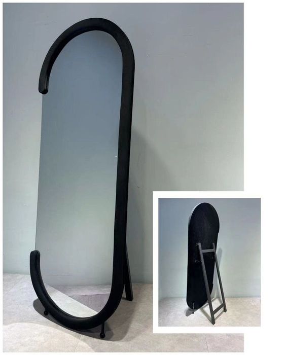 Зеркало напольное в изогнутой рамке, современный дизайн

• Стильное на
