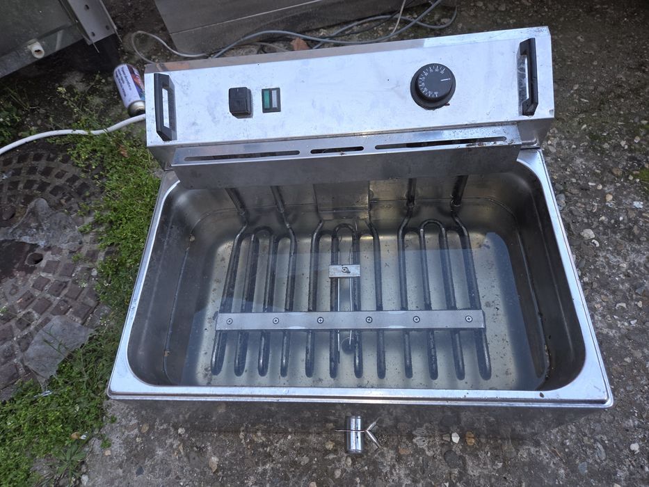 Friteuza inox cu banc, la 380v, de putere