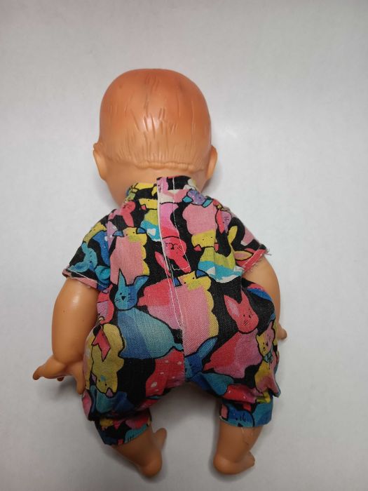 Papusa veche Aradeanca Antonel,haine originale, perioada comunista RSR