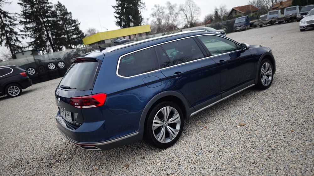 FULL АСИСТЕНЦИИ/ПЪТ/Пътни Знаци/Дистанция/Пешеходци Passat Alltrack