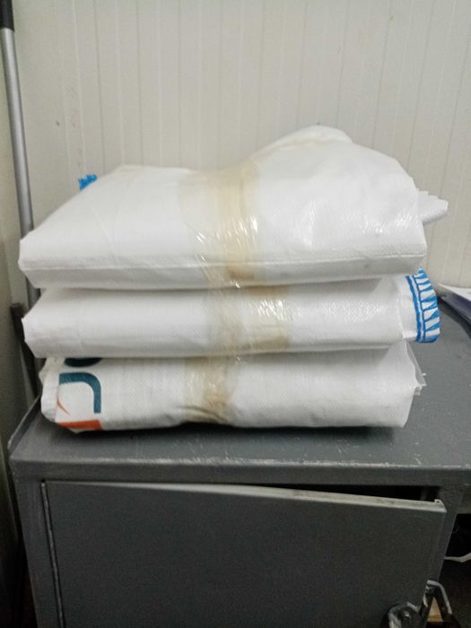 Продавам(БИГ БЕГ) чували Вместимост 1000 кг