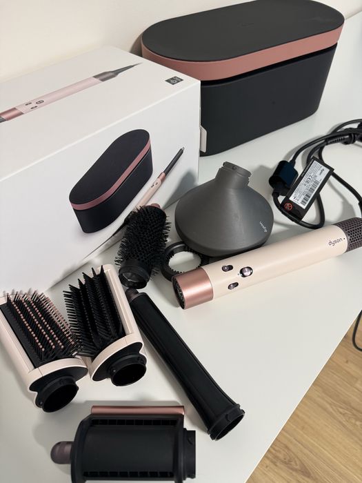 Dyson airwrap HS05 ( с гаранция )