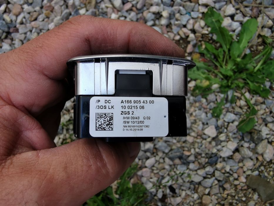 Конзола с копчета за ел. стъкла Mercedes GL ML
Парт но