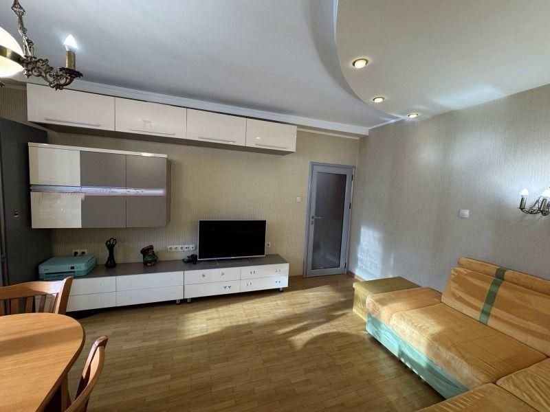 Дава се под наем Тристаен апартамент в София, Младост 1А - 68 кв.м за 698.19 € - Снимка #3