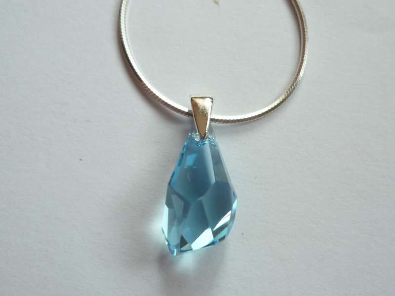 Сваровски - капка Tear Drop със сребърен държач - за Свети Валентин и