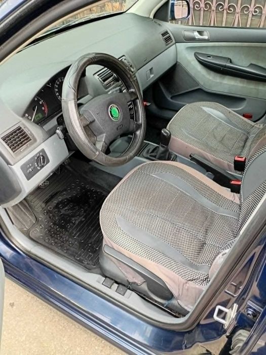Vand Skoda Fabia 1,4 16 valve 100CP benzina an 2000,ingrijita,curata, in stare perfecta de functionare, consum redus