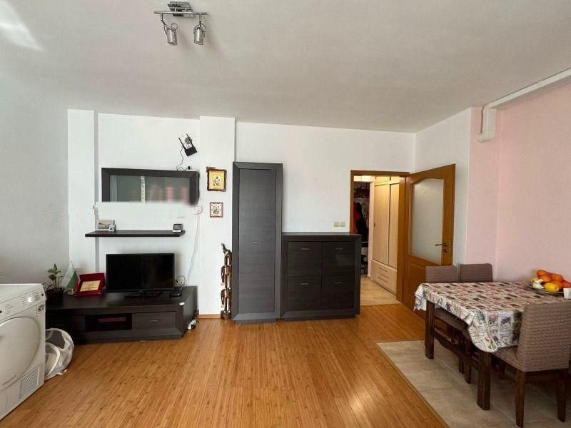 Дава се под наем Тристаен апартамент в София, Мусагеница - 80 кв.м за 650 € - Снимка #1