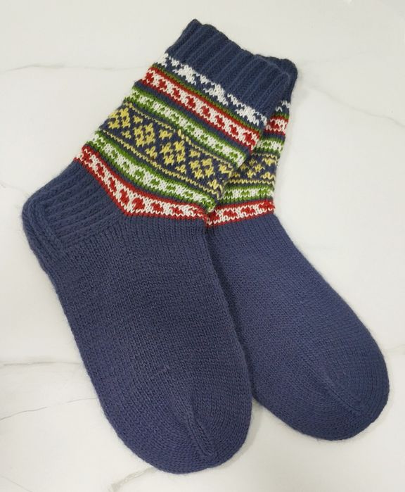 Вязаные носочки из мериноса.