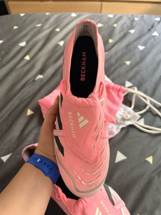Футболни обувки Adidas Predator - Beckham edition / 44 и 2/3! Обувани 3 пъти!