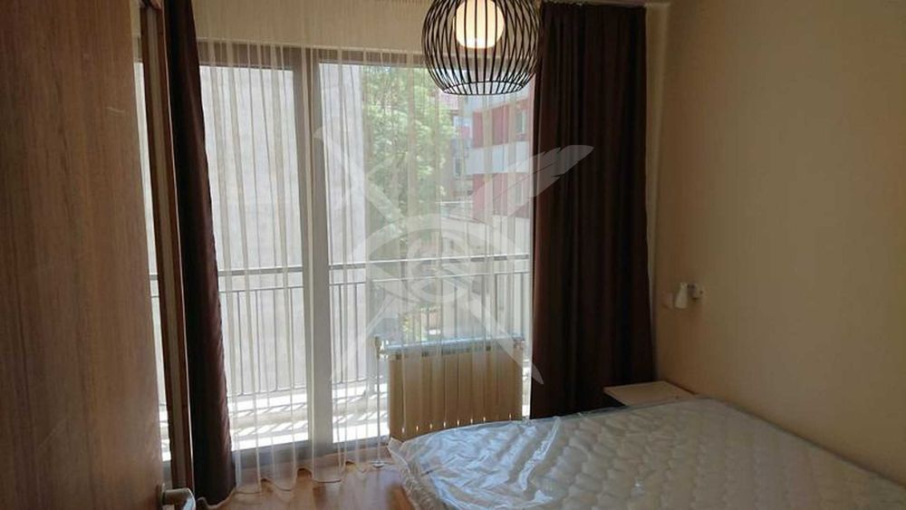 Дава се под наем Тристаен апартамент в София, Център - 100 кв.м за 890 € - Снимка #2