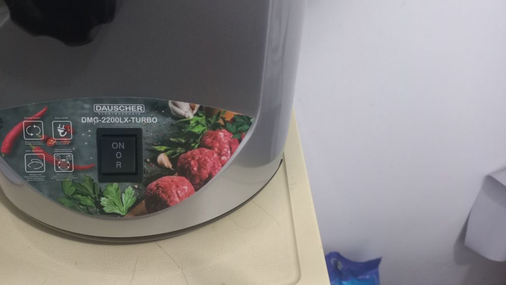 Мясорубка электрическая