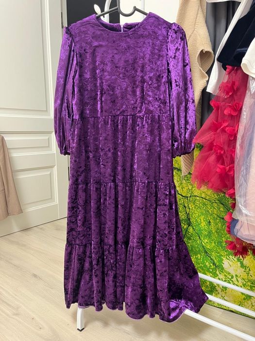 Продаётся женское платье