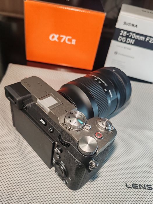 Sony A7C II + Sigma 28-70 F2.8 - чисто ново