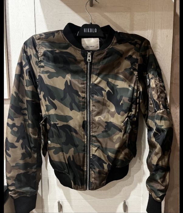 Камуфлажно яке Pull&Bear