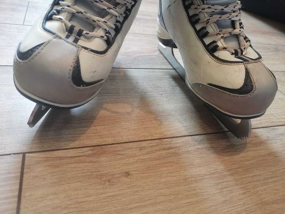 Patine marime 38