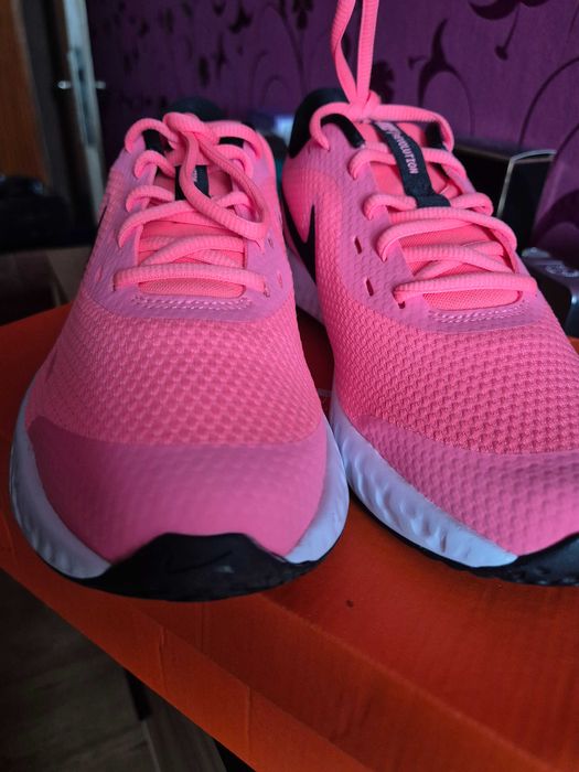 Дамски маратонки  Nike Revolutiоn 5