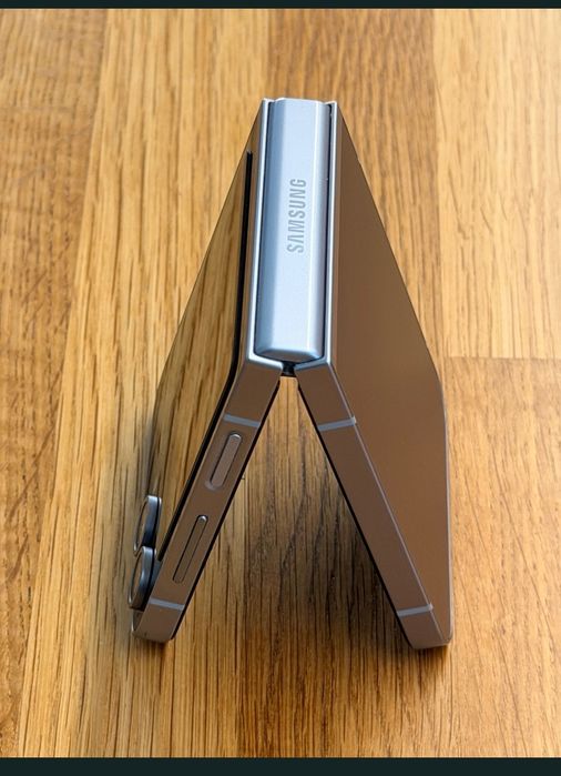 Samsung Z flip 6