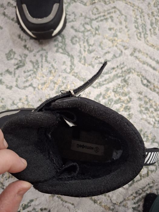 Продаются зимние детские ботинки