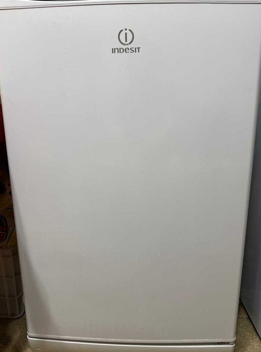 Морозилка Indesit SFR 100 белый