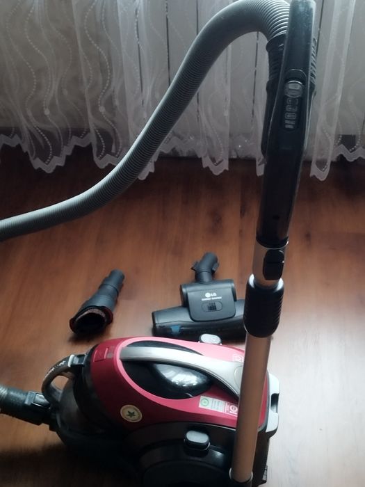 Продам пылесос..