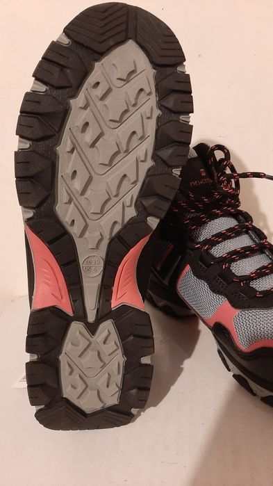 НОВИ  ! Дамски  Туристически  Обувки  - N 39 и 41