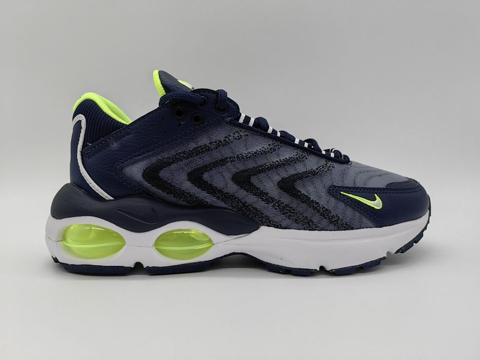 NIKE Air Max Tw NN