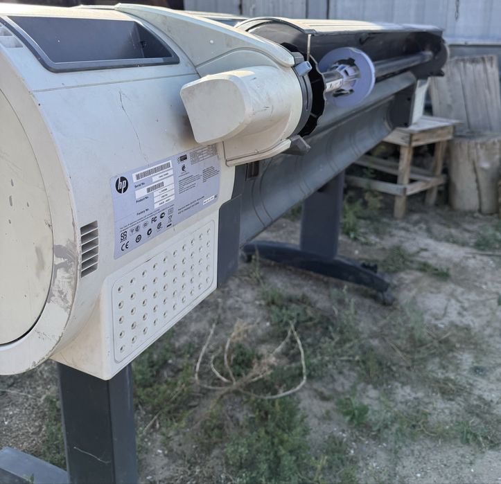 HP DesignJet T770 (широкоформатный плоттер)