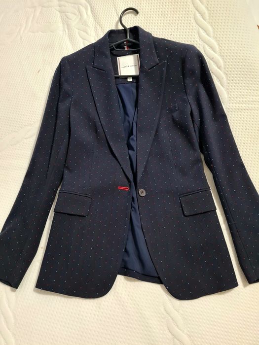 Vând sacou Tommy hilfiger s  geaca versace s  și adidași puma