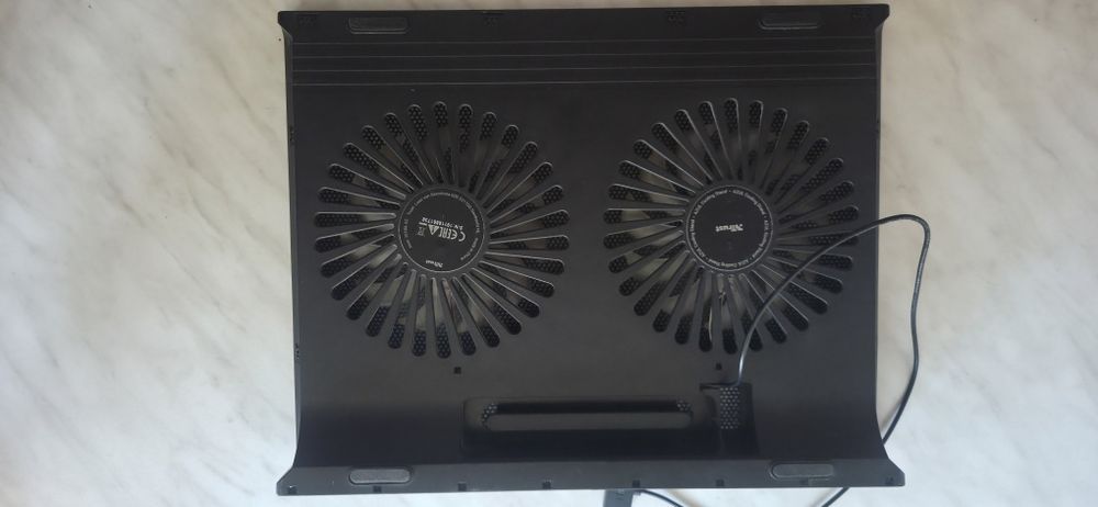 Охлаждающая подставка