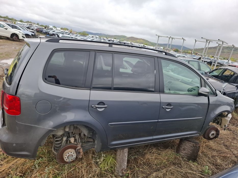 Dezmembrez VW Touran 2012 /usa fata/haion touran/bara spate touran