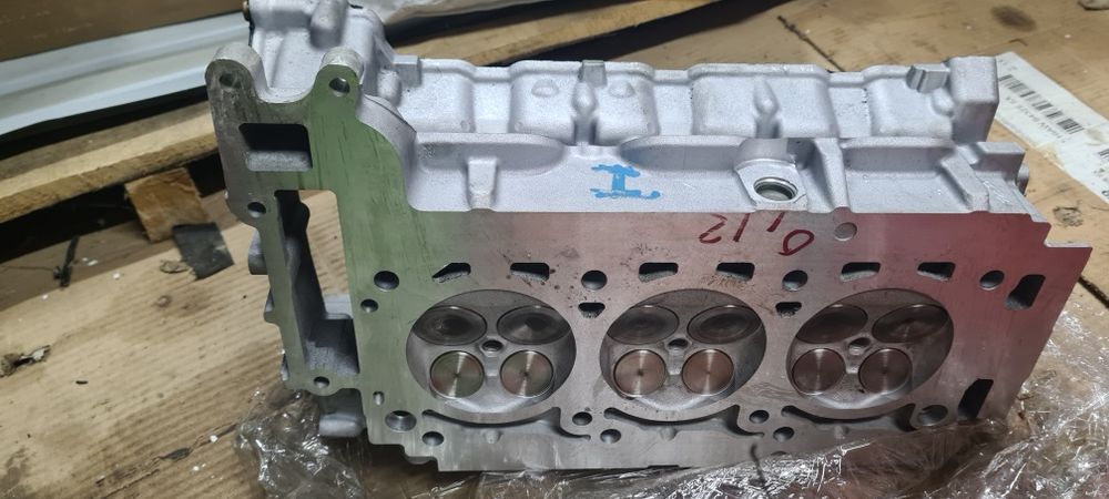 Vând chiuloasa Mercedes-Benz 3500  dreapta stanga