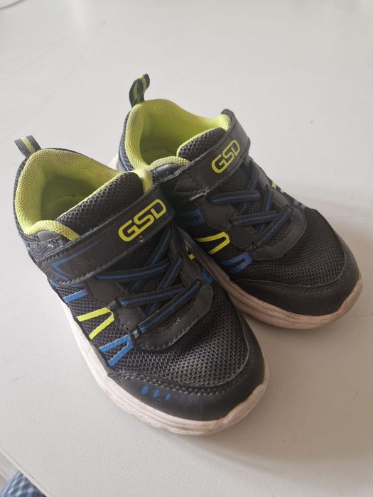 Детская лёгкая обувь