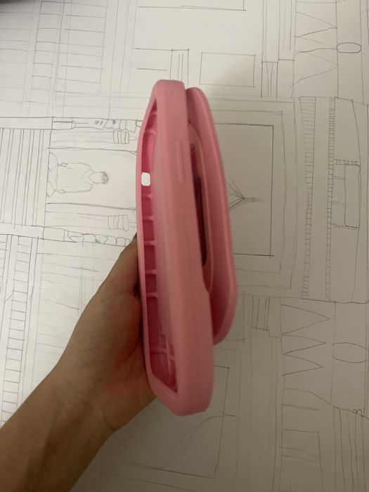 Чехол на iPhone 11 розовый