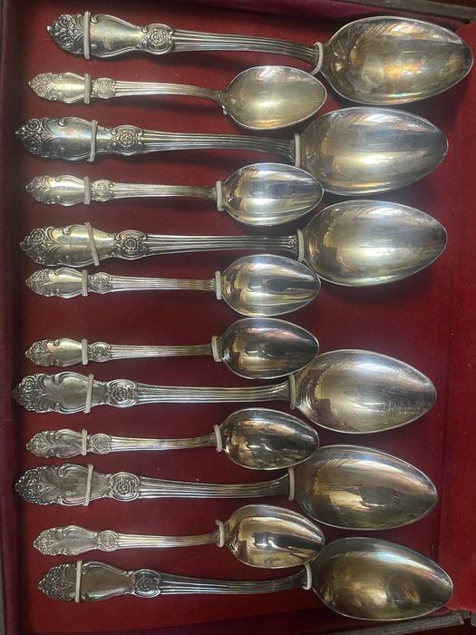 Столовый набор МНЦ на шесть персон,24 предмета.Серебряная Роза.Цена:17