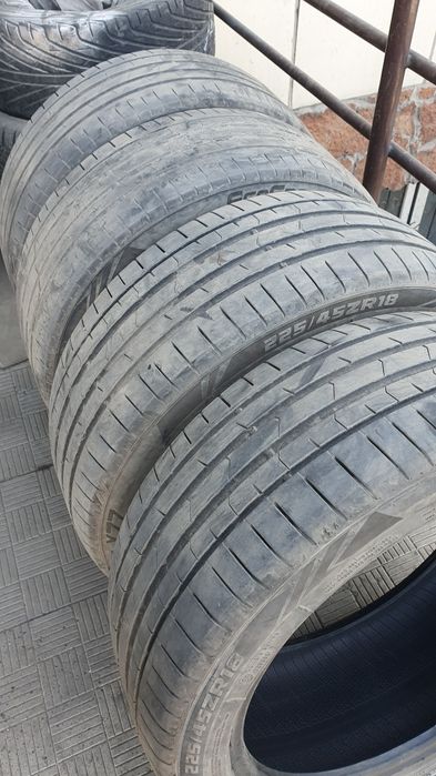 Продам комплект шин r18