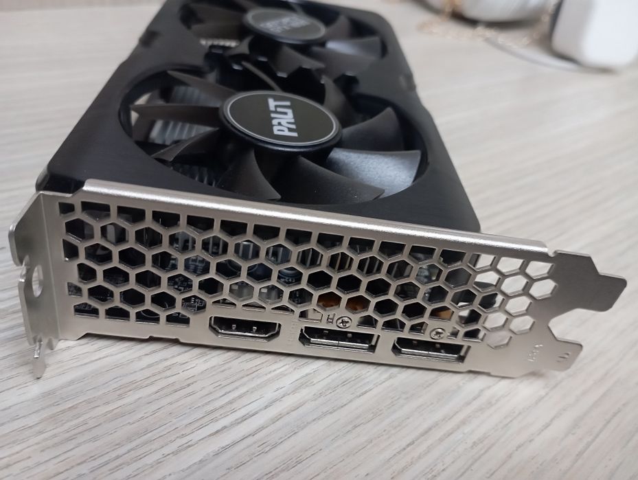 Продаётся видеокарта Palit Gtx-1650 GDdr6