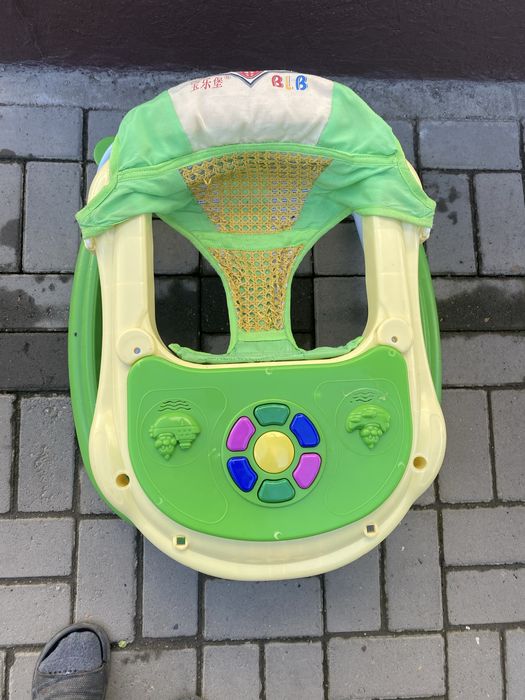 Продам ходунки детские