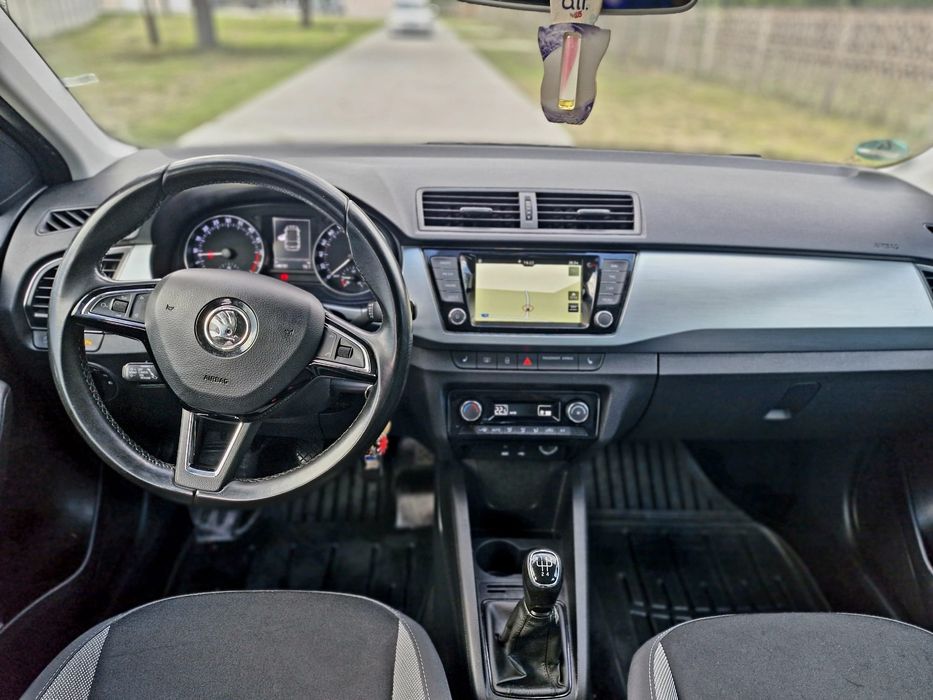 SKODA Fabia 2018 — imagine 3
