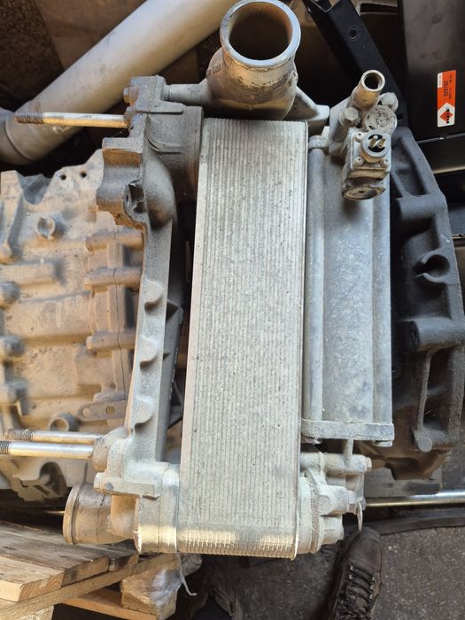 Топлообменник за интардер на скоростни кутии ZF .