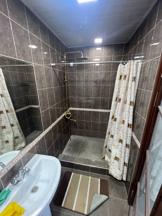 Продается квартира 3 комнатная 4 этаж кирпичный дом 77 серия