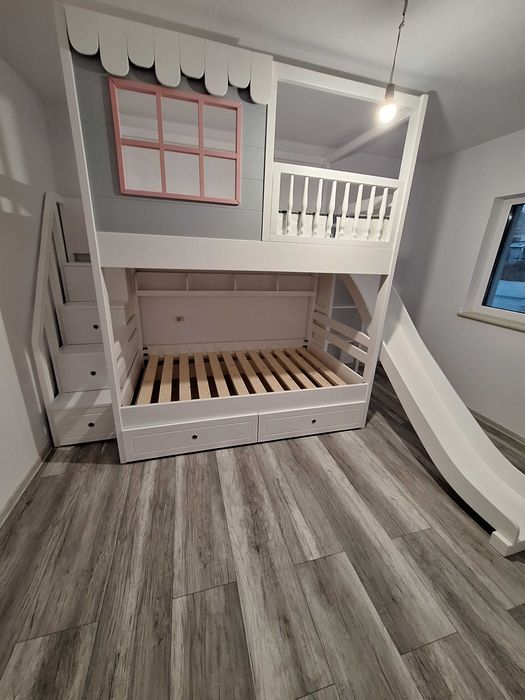 TRANSPORT GRATUIT.Pat etajat din lemn masiv.Cod 4006