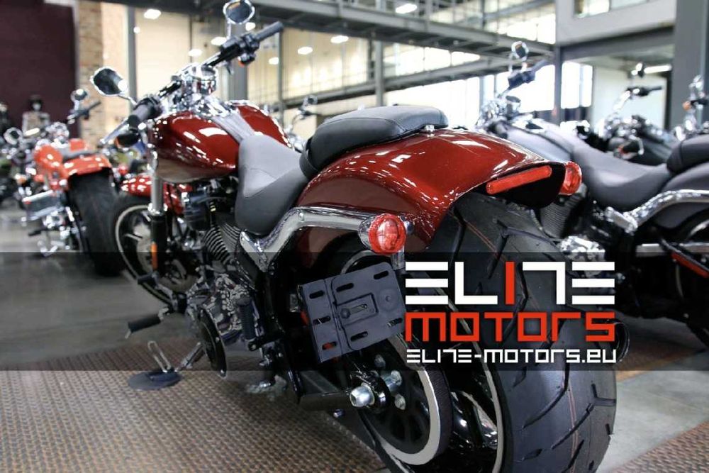 Bobber Harley Davidson Softail FatBoy - Stage 1 - sunet de vis