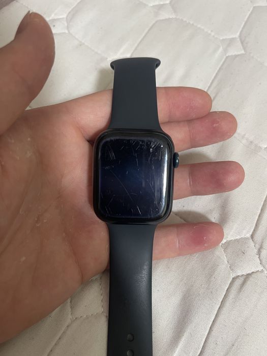 Apple Watch Series 8 (GPS + Cellular)