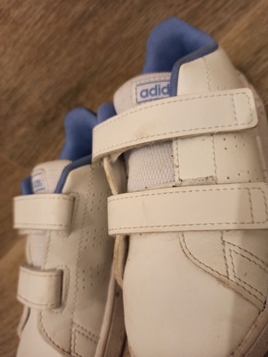 Детски спортни обувки Adidas за момче/ момиче