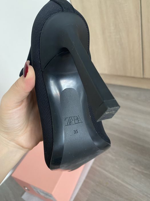 Туфли ZARA шикарные 35р