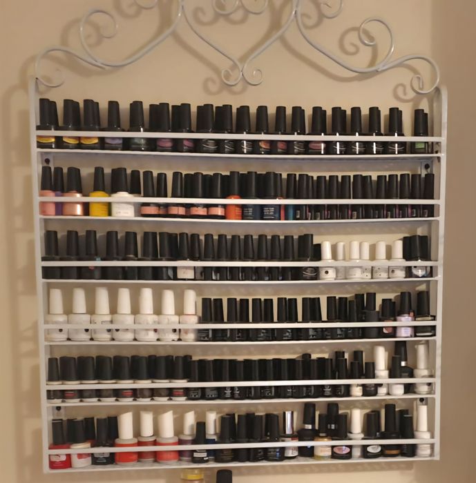 Гел лак и етажерки