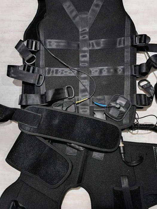 Костюм за електромускулна стимулация (EMS)