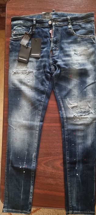 Blugi  DSQUARED2 noi ,originali,mărimea, tg 46